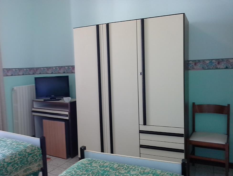 Hotel Bristol Pineto Bagian luar foto
